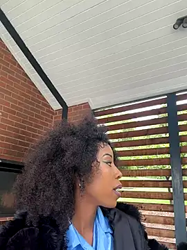 Snapshot of Dime-__ chatting on November 16, 11:15 am Dime- online show from November 16, 11:15 am