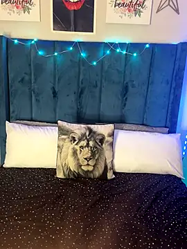 Snapshot of Dime-__ chatting on November 21, 11:04 pm Dime- online show from November 21, 11:04 pm