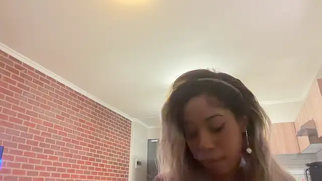 Snapshot of Dime-__ chatting on March 2, 8:25 pm Dime- online show from March 2, 8:25 pm