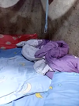 pretty prickle online show from February 20, 8:27 am