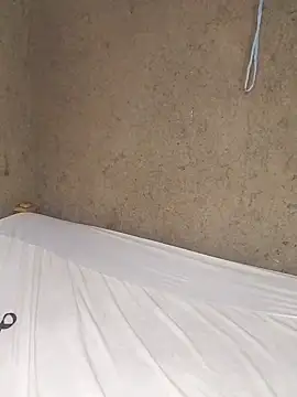 Snapshot of pretty_prickle chatting on February 28, 9:04 am pretty prickle online show from February 28, 9:04 am