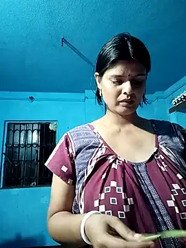 Hot Pakhi online show from February 5, 5:20 pm