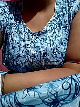 Hot Pakhi online show from March 21, 3:13 pm