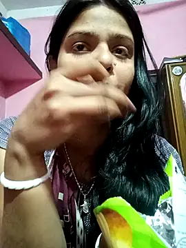 Hot Pakhi online show from February 10, 11:36 am