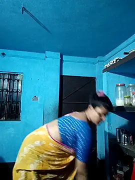 Hot Pakhi online show from February 11, 4:24 pm