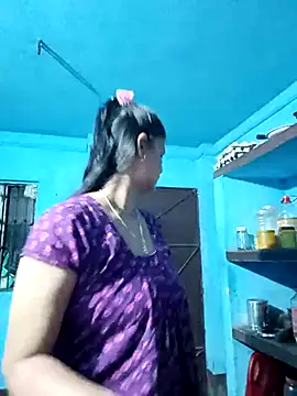 Hot Pakhi online show from February 15, 1:49 pm