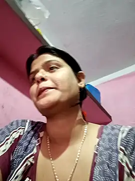 Hot Pakhi online show from February 8, 4:25 pm