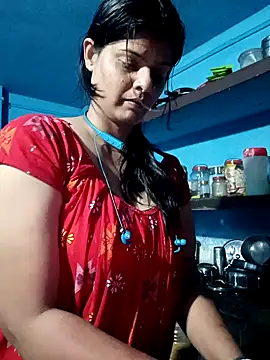 Hot Pakhi online show from January 30, 5:28 pm