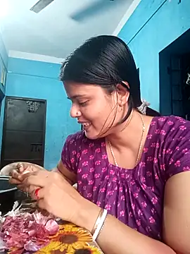 Hot Pakhi online show from February 24, 12:05 pm