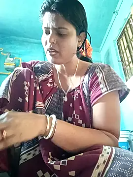 Hot Pakhi online show from February 9, 3:22 am