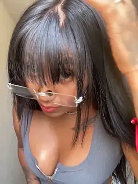 Snapshot of luisa16xxx chatting on March 13, 9:59 pm luisa16xxx online show from March 13, 9:59 pm