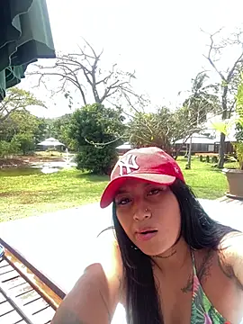 Snapshot of luisa16xxx chatting on February 15, 4:12 pm luisa16xxx online show from February 15, 4:12 pm