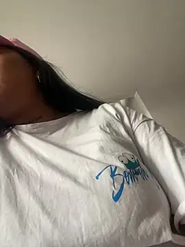 Snapshot of luisa16xxx chatting on March 22, 9:31 pm luisa16xxx online show from March 22, 9:31 pm