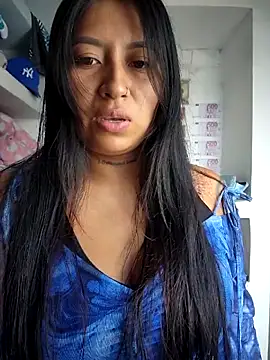 Snapshot of luisa16xxx chatting on October 18, 7:49 pm luisa16xxx online show from October 18, 7:49 pm