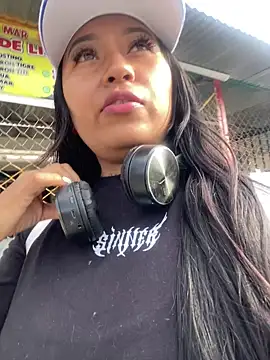 Snapshot of luisa16xxx chatting on January 16, 8:57 pm luisa16xxx online show from January 16, 8:57 pm