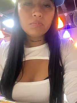 Snapshot of luisa16xxx chatting on January 22, 8:49 pm luisa16xxx online show from January 22, 8:49 pm