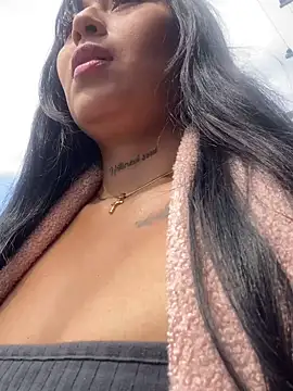 Snapshot of luisa16xxx chatting on December 24, 3:47 pm luisa16xxx online show from December 24, 3:47 pm