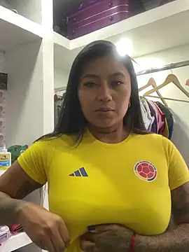 Snapshot of luisa16xxx chatting on March 20, 9:13 pm luisa16xxx online show from March 20, 9:13 pm