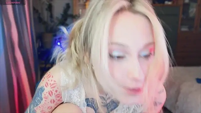 Snapshot of aviva_faith chatting on January 11, 8:49 pm aviva faith online show from January 11, 8:49 pm