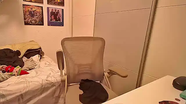 Marioo4k online show from December 15, 4:57 pm