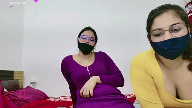 Snapshot of RupaliDixit chatting on October 24, 5:45 pm RupaliDixit online show from October 24, 5:45 pm
