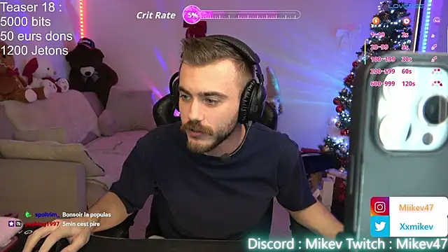 Snapshot of Mikev chatting on December 18, 7:07 pm Mikev online show from December 18, 7:07 pm