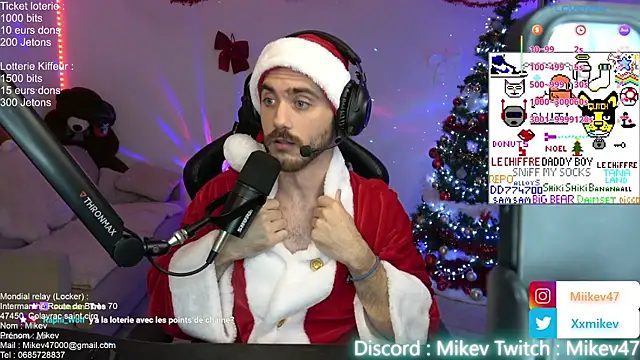 Snapshot of Mikev chatting on December 1, 7:04 pm Mikev online show from December 1, 7:04 pm