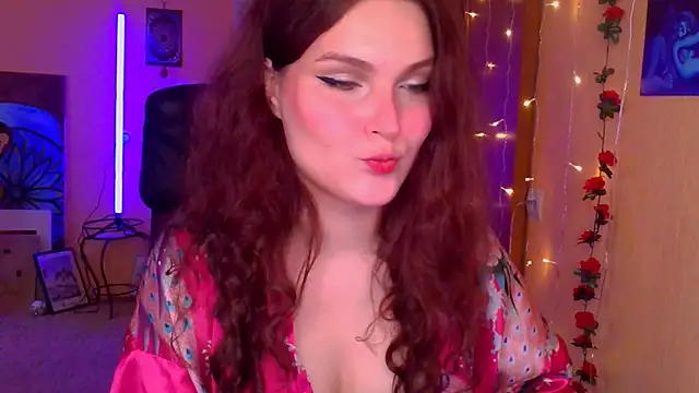 Snapshot of Jenna_Sativa chatting on May 22, 11:30 am Jenna Sativa online show from May 22, 11:30 am