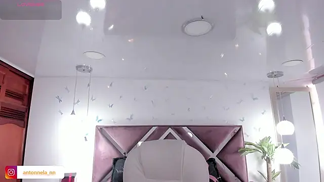  Antonnela  online show from December 15, 2:45 pm