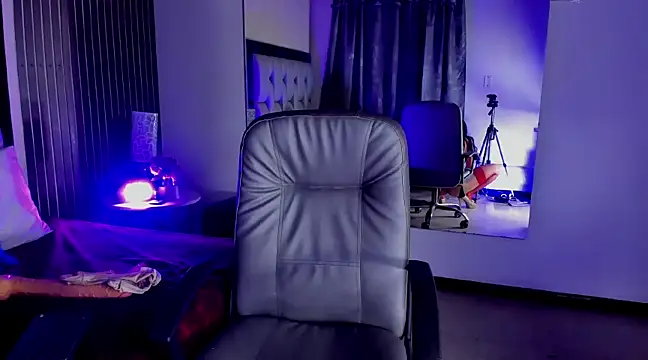 sophiieTaylor1 online show from March 15, 6:36 am