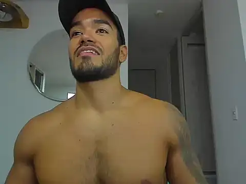 Snapshot of Alexander_Martines chatting on June 23, 11:36 pm Alexander Martines online show from June 23, 11:36 pm