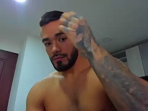 Alexander Martines online show from October 28, 10:20 pm