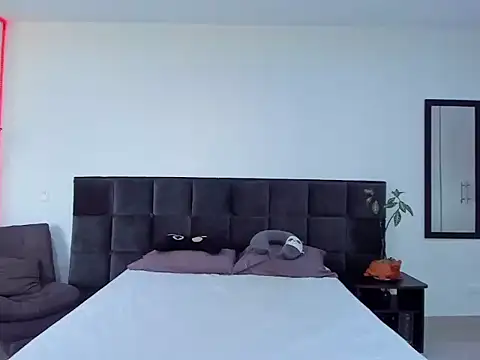 Alexander Martines online show from October 17, 9:05 pm