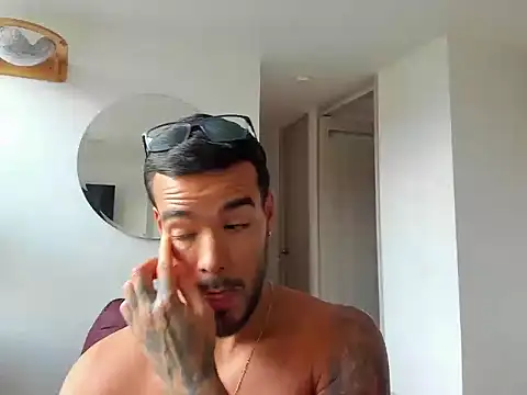 Snapshot of Alexander_Martines chatting on July 15, 10:39 pm Alexander Martines online show from July 15, 10:39 pm