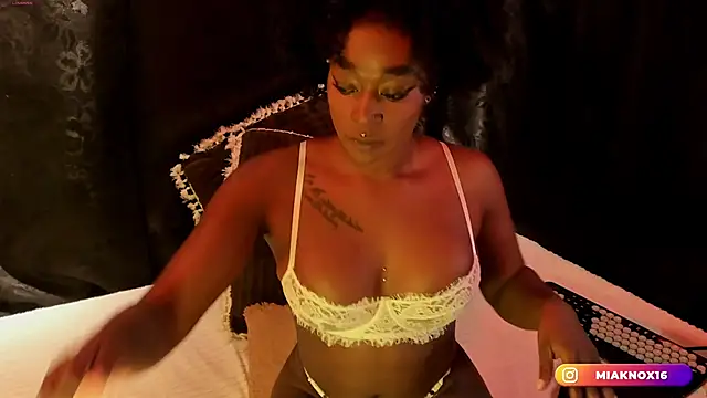 MiaKnox online show from February 19, 12:07 am