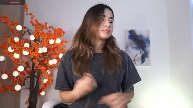 VictoriaHiill online show from November 7, 5:17 pm