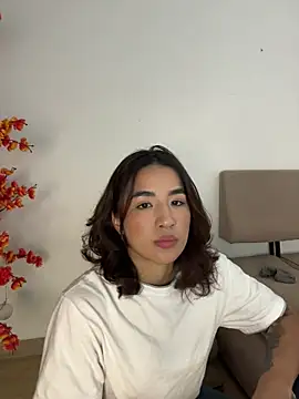 Snapshot of VictoriaHiill chatting on July 8, 5:35 pm VictoriaHiill online show from July 8, 5:35 pm
