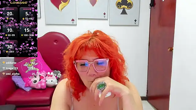 Snapshot of Salomeediaz_ chatting on April 19, 6:10 pm Salomeediaz online show from April 19, 6:10 pm