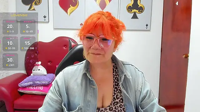 Salomeediaz  online show from April 4, 9:10 pm