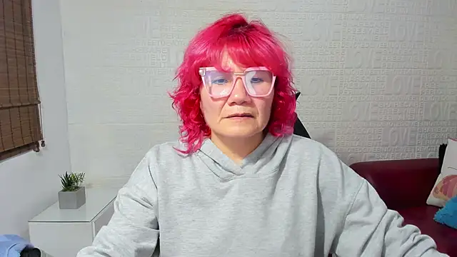 Snapshot of Salomeediaz_ chatting on March 18, 8:26 pm Salomeediaz online show from March 18, 8:26 pm