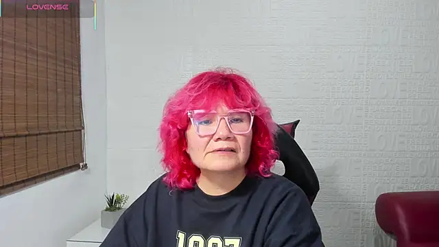 Snapshot of Salomeediaz_ chatting on March 15, 8:26 am Salomeediaz online show from March 15, 8:26 am