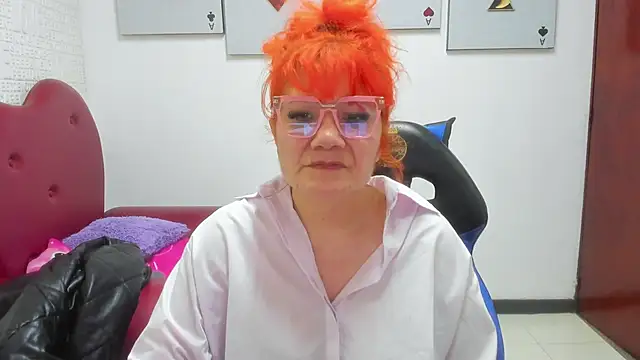 Snapshot of Salomeediaz_ chatting on June 2, 8:42 pm Salomeediaz online show from June 2, 8:42 pm