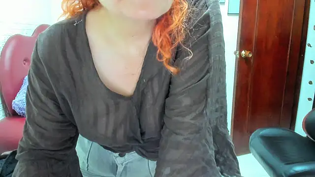 Snapshot of Salomeediaz_ chatting on June 13, 9:02 pm Salomeediaz online show from June 13, 9:02 pm