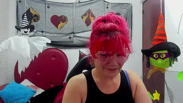 Snapshot of Salomeediaz_ chatting on October 10, 9:04 pm Salomeediaz online show from October 10, 9:04 pm