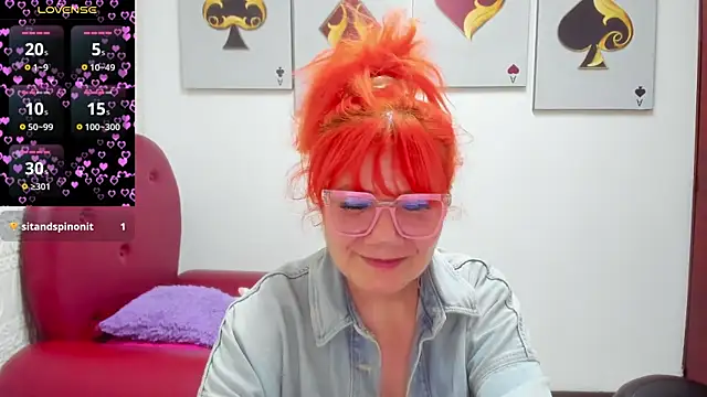 Snapshot of Salomeediaz_ chatting on June 6, 9:09 pm Salomeediaz online show from June 6, 9:09 pm