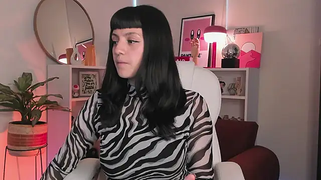 Snapshot of nahiapaws chatting on November 13, 8:35 pm nahiapaws online show from November 13, 8:35 pm