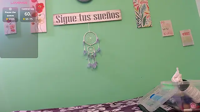 alisontitsmilk19 online show from November 18, 2:05 am