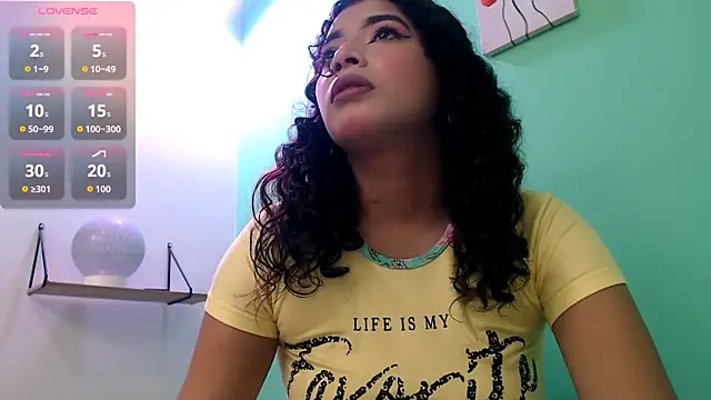 alisontitsmilk19 online show from November 29, 2:12 am