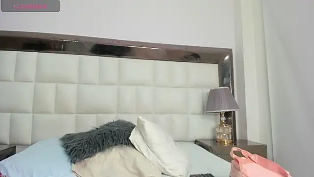 DaphneLloyd online show from May 21, 4:43 am