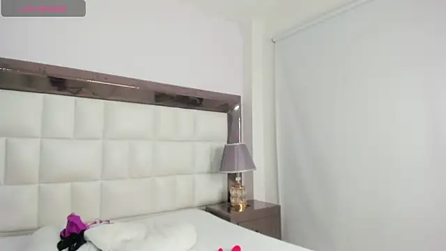 DaphneLloyd online show from May 14, 3:58 am